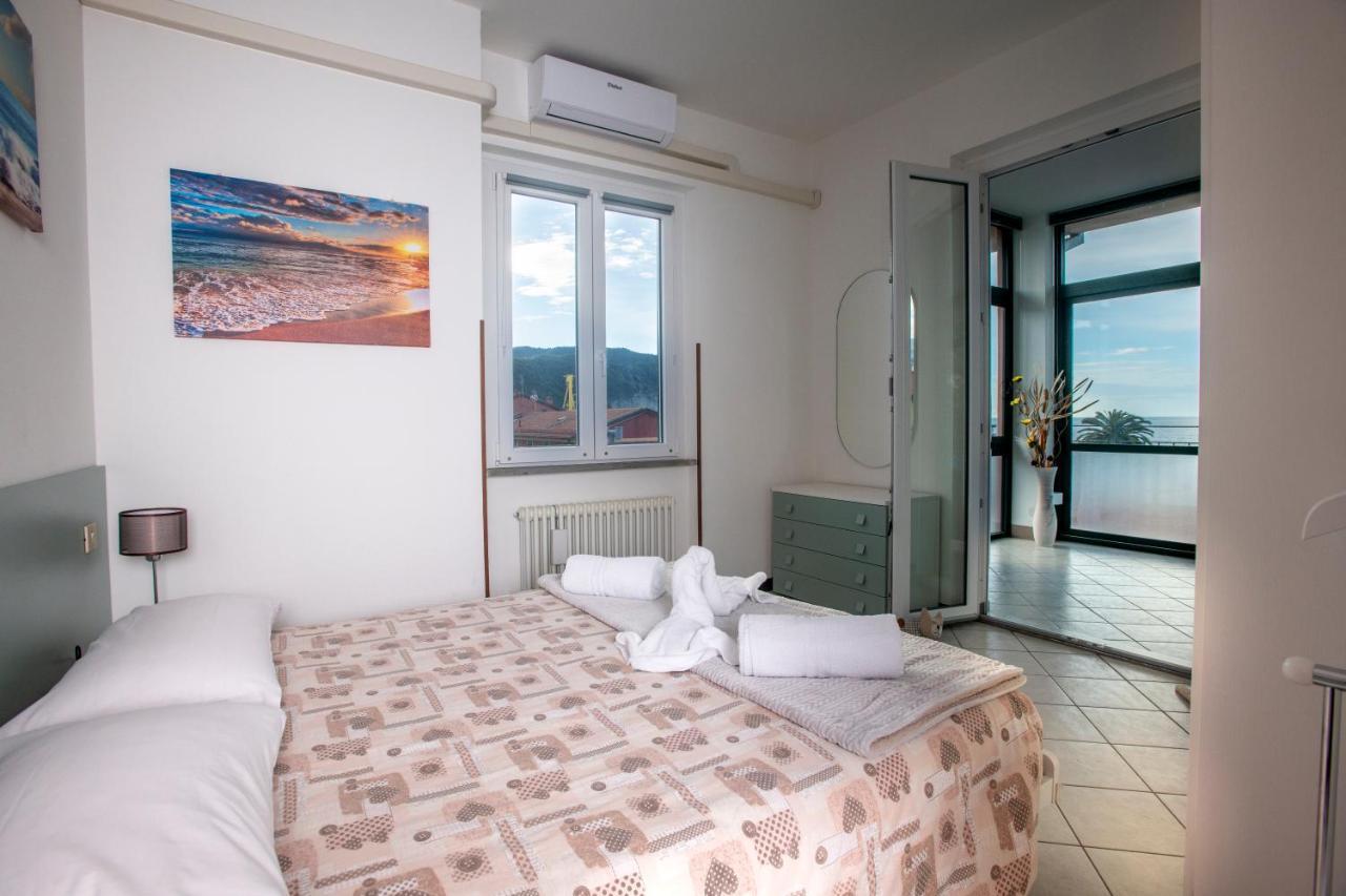 162 - La Veranda Sull'acqua, Fronte E Vista Mare Riva Trigoso, Posto Auto Privato Sestri Levante