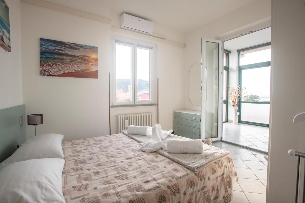162 - La Veranda Sull'acqua, Fronte E Vista Mare Riva Trigoso, Posto Auto Privato *