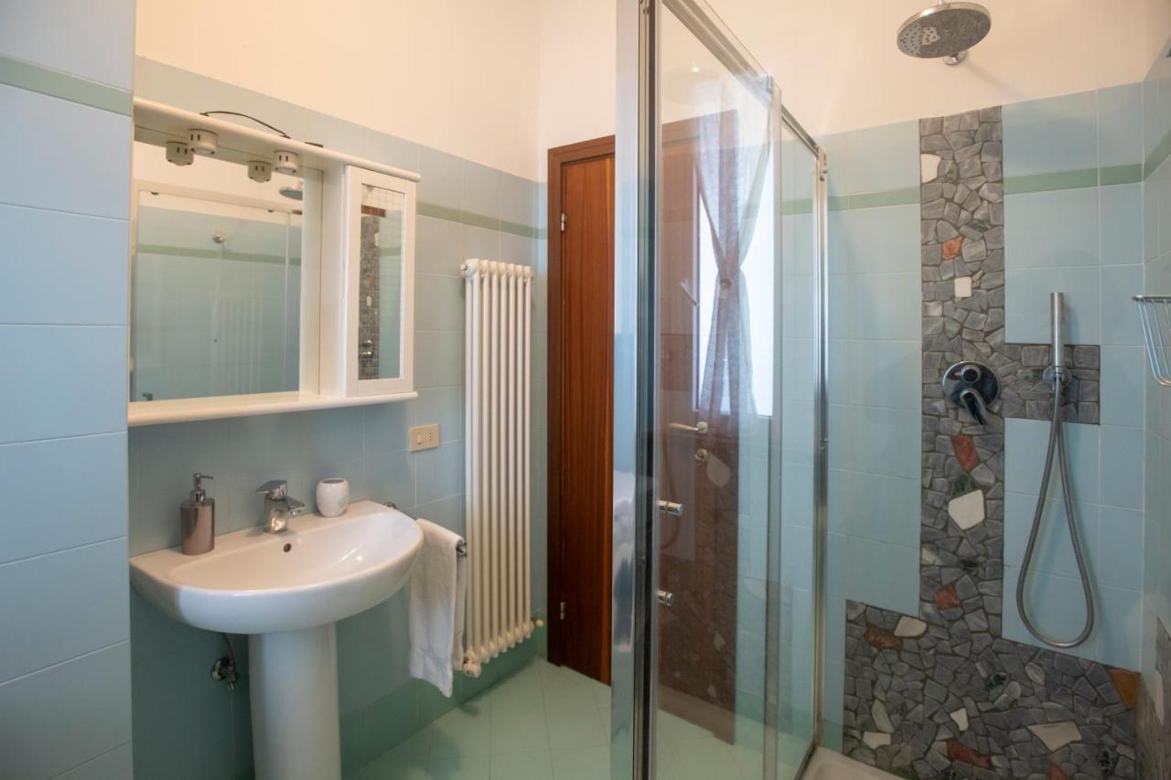 Holiday home 162 - La Veranda Sull'acqua, Fronte E Vista Mare Riva Trigoso, Posto Auto Privato *